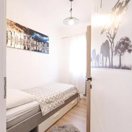 Oscar & Leo Apartament