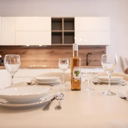 Oscar & Leo Apartament