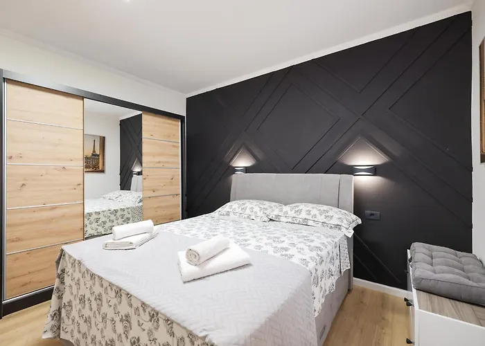 Oscar & Leo Lejlighed