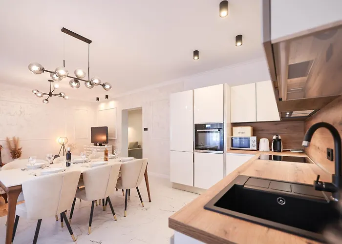 Oscar & Leo Lejlighed *