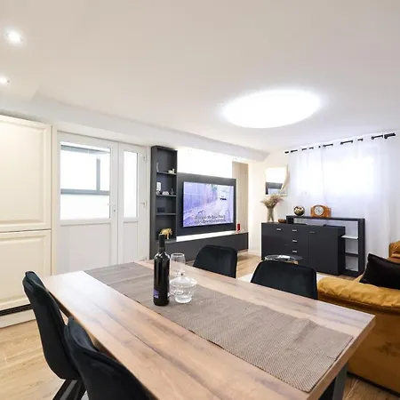 Apartment Oscar & Leo Zadar
