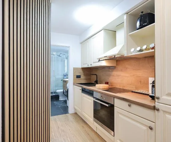 Oscar & Leo 扎达尔